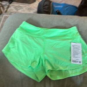 Lululemon speed up MR short 4”